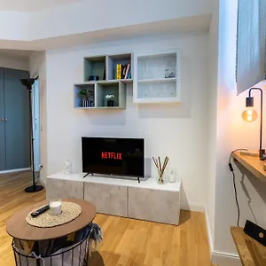https://prada-foundation-modern-design-with-netflix.it-lombardy.com